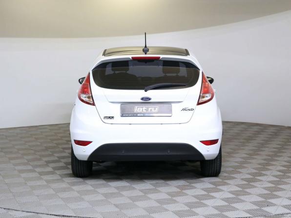 Ford Fiesta Mk6 Рестайлинг с пробегом 2018 года, цена 980 000 рублей, 87352 км, хэтчбек, Автокод Объявления
