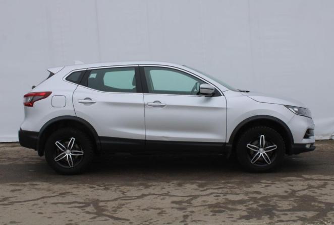 Nissan Qashqai II с пробегом 2019 года, цена 1 350 000 рублей, 187996 км, внедорожник, Автокод Объявления