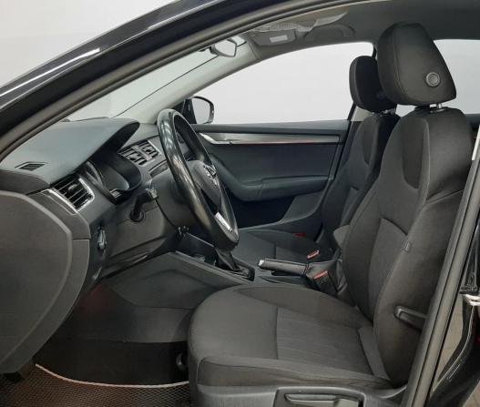 Skoda Octavia III (A7) Рестайлинг с пробегом 2017 года, цена 1 330 000 рублей, 282638 км, лифтбек, Автокод Объявления