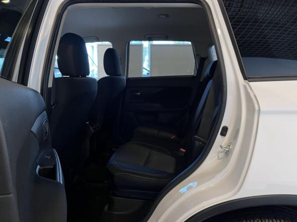 Mitsubishi Outlander III Рестайлинг 3 с пробегом 2021 года, цена 2 670 000 рублей, 42581 км, внедорожник, Автокод Объявления