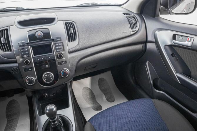Kia Cerato II с пробегом 2010 года, цена 789 000 рублей, 124100 км, хэтчбек, Автокод Объявления