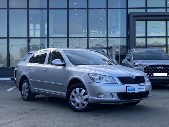 Skoda Octavia II (A5) Рестайлинг с пробегом 2013 года, цена 799 000 рублей, 217249 км, лифтбек, Автокод Объявления