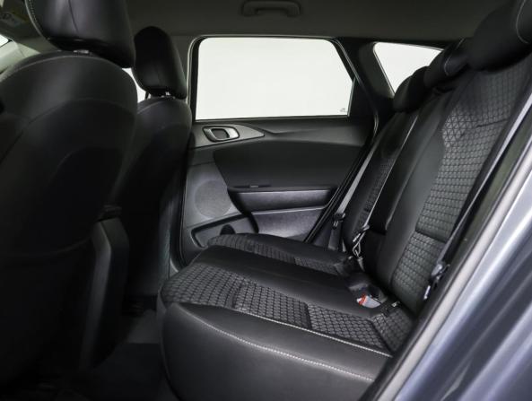 Kia Ceed III с пробегом 2019 года, цена 1 778 000 рублей, 96600 км, универсал, Автокод Объявления