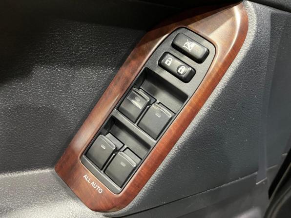 Toyota Land Cruiser Prado 150 Series Рестайлинг 1 с пробегом 2014 года, цена 3 330 000 рублей, 220450 км, внедорожник, Автокод Объявления