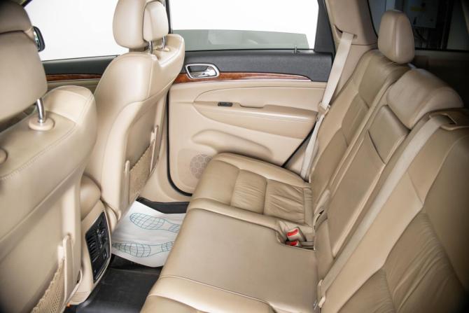 Jeep Cherokee V (KL) с пробегом 2012 года, цена 1 599 000 рублей, 360000 км, внедорожник, Автокод Объявления