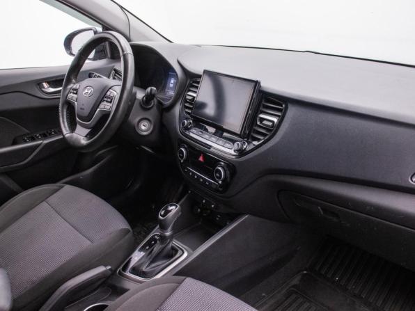 Hyundai Solaris II Рестайлинг с пробегом 2021 года, цена 1 364 000 рублей, 132796 км, седан, Автокод Объявления