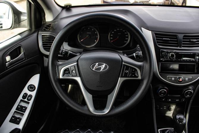 Hyundai Solaris I Рестайлинг с пробегом 2016 года, цена 899 000 рублей, 92596 км, седан, Автокод Объявления