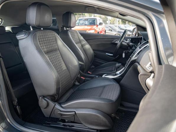 Opel Astra J Рестайлинг с пробегом 2014 года, цена 1 080 000 рублей, 163703 км, хэтчбек, Автокод Объявления