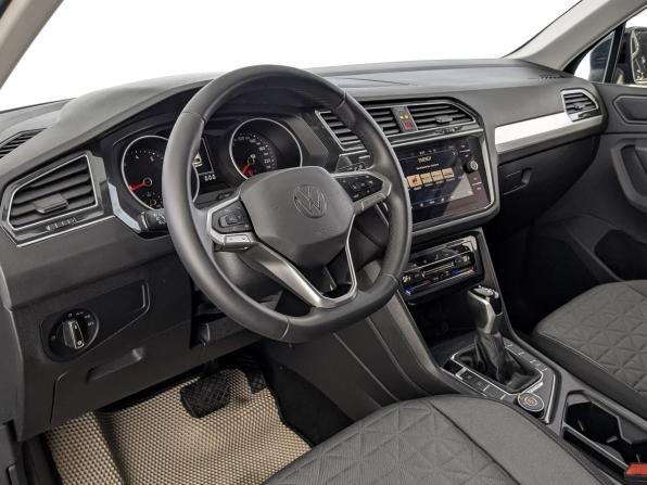 Volkswagen Tiguan II Рестайлинг с пробегом 2021 года, цена 3 260 000 рублей, 50963 км, внедорожник, Автокод Объявления