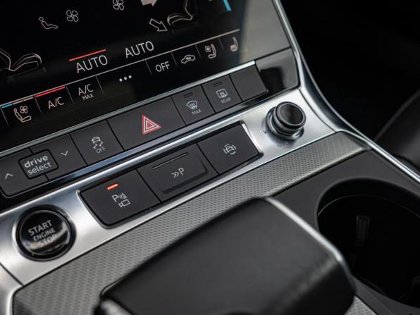 Audi A6 V (C8) с пробегом 2021 года, цена 4 205 000 рублей, 81011 км, седан, Автокод Объявления