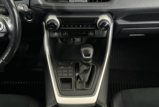 Toyota RAV4 V (XA50) с пробегом 2021 года, цена 3 500 000 рублей, 104572 км, внедорожник, Автокод Объявления