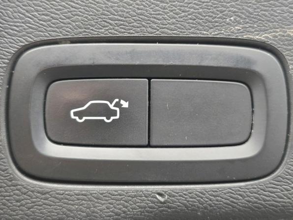 Volvo XC60 II с пробегом 2018 года, цена 3 114 000 рублей, 141525 км, внедорожник, Автокод Объявления