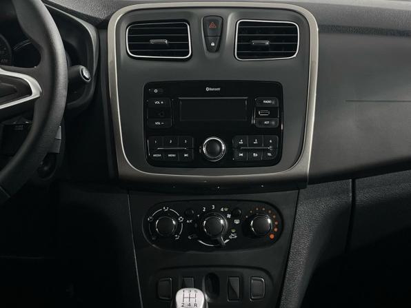 Renault Sandero II Рестайлинг с пробегом 2020 года, цена 1 345 000 рублей, 28601 км, хэтчбек, Автокод Объявления