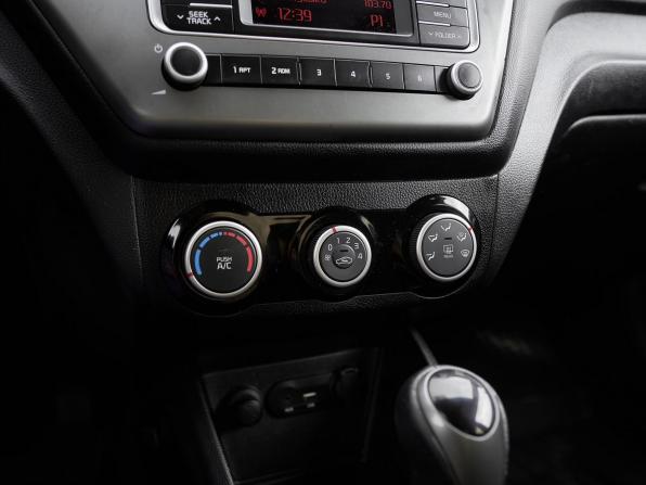 Kia Rio III Рестайлинг с пробегом 2016 года, цена 827 000 рублей, 167091 км, седан, Автокод Объявления