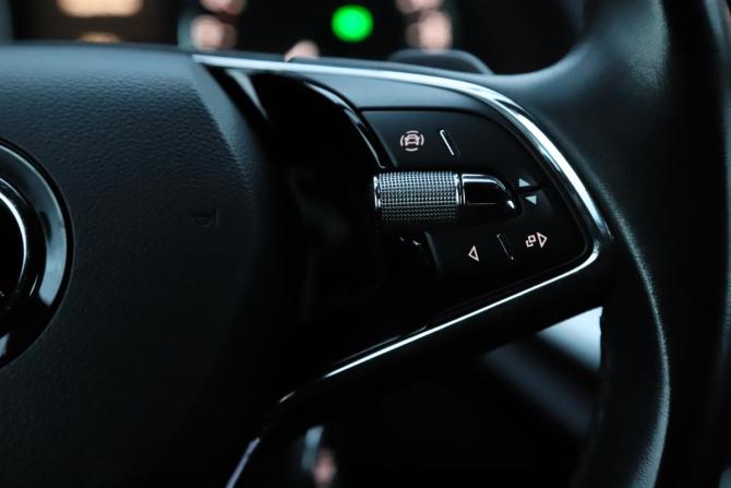 Skoda Octavia IV (A8) с пробегом 2022 года, цена 2 789 000 рублей, 146105 км, лифтбек, Автокод Объявления