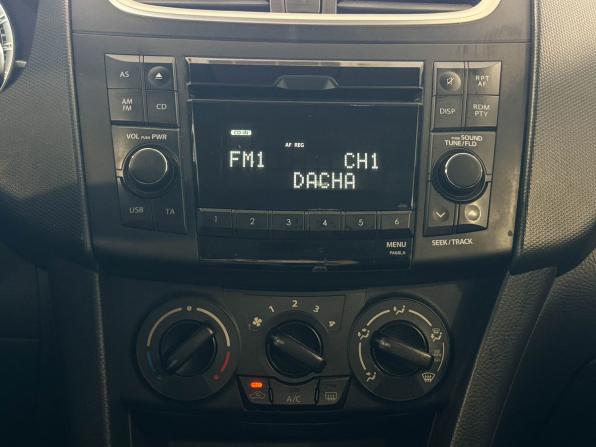 Suzuki Swift IV с пробегом 2013 года, цена 837 000 рублей, 131809 км, хэтчбек, Автокод Объявления