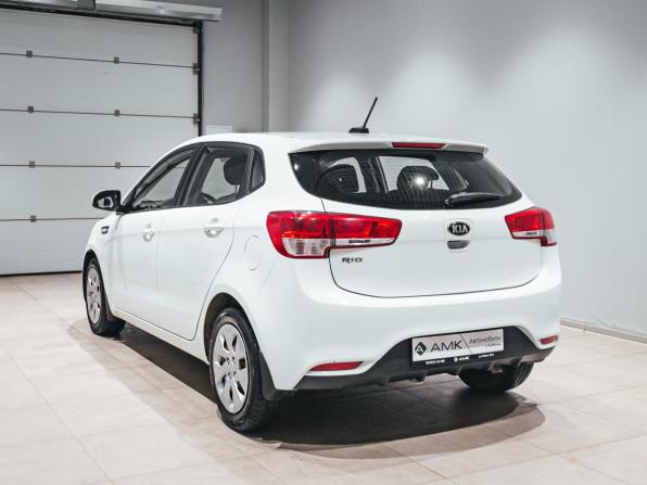 Kia Rio III Рестайлинг с пробегом 2017 года, цена 1 078 145 рублей, 94090 км, хэтчбек, Автокод Объявления