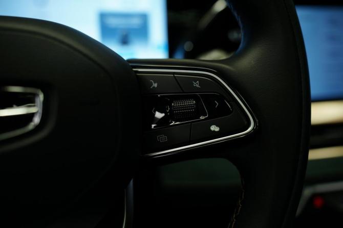 Geely Monjaro I Рестайлинг (China Market) с пробегом 2024 года, цена 3 455 000 рублей, 38000 км, внедорожник, Автокод Объявления