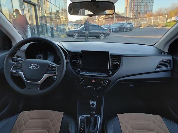 Hyundai Solaris II Рестайлинг с пробегом 2021 года, цена 1 757 600 рублей, 44730 км, седан, Автокод Объявления