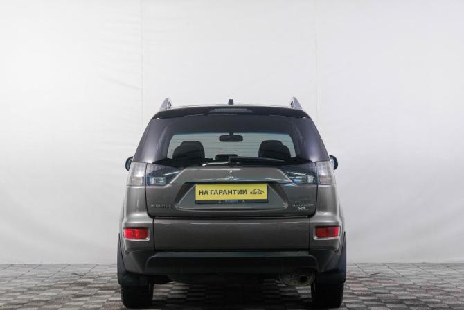 Mitsubishi Outlander II Рестайлинг с пробегом 2010 года, цена 1 149 000 рублей, 210000 км, внедорожник, Автокод Объявления