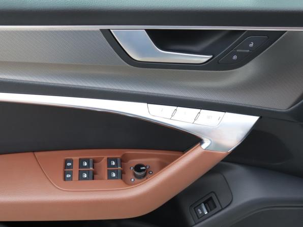 Audi A6 V (C8) с пробегом 2019 года, цена 4 599 000 рублей, 45645 км, седан, Автокод Объявления