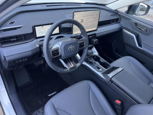 Новый Toyota RAV4 VI (XA60) 2026 года, цена 4 090 000 рублей, внедорожник, Автокод Объявления