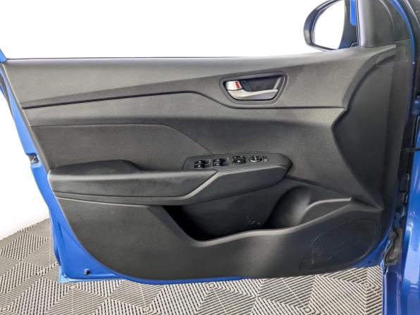 Hyundai Solaris II с пробегом 2020 года, цена 1 300 000 рублей, 88620 км, седан, Автокод Объявления