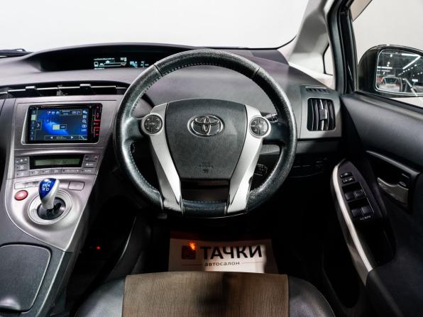 Toyota Prius III Рестайлинг (XW30) с пробегом 2012 года, цена 1 130 000 рублей, 258056 км, лифтбек, Автокод Объявления