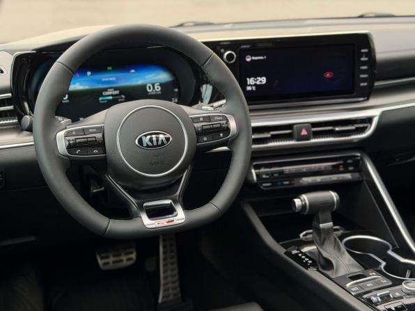 Kia K5 III с пробегом 2021 года, цена 2 970 000 рублей, 90909 км, седан, Автокод Объявления