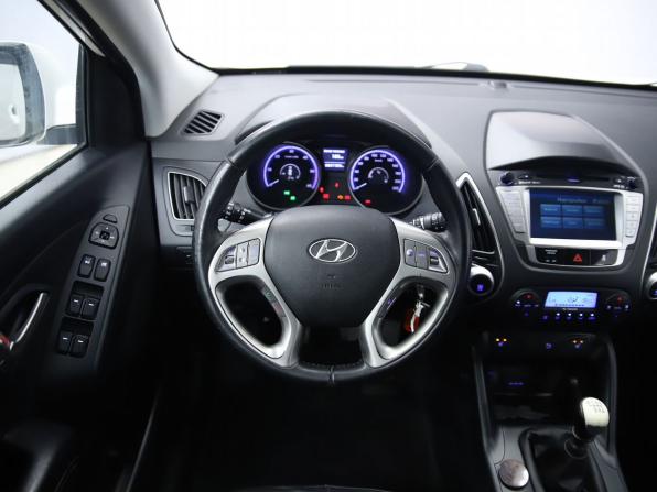 Hyundai ix35 I с пробегом 2012 года, цена 1 120 000 рублей, 211053 км, внедорожник, Автокод Объявления