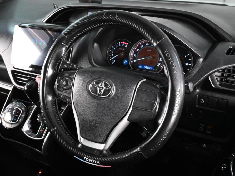 Toyota Esquire I Рестайлинг Ростов-на-Дону  - изображение 14