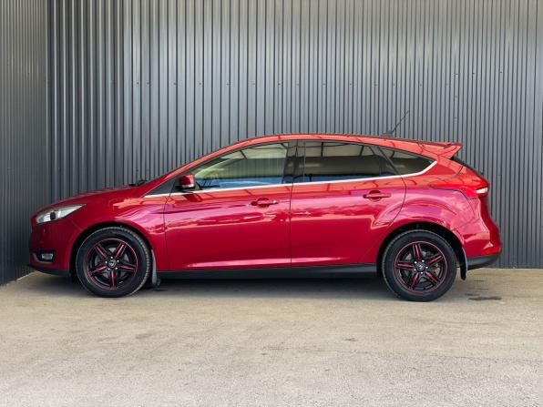 Ford Focus III Рестайлинг с пробегом 2018 года, цена 1 334 000 рублей, 76072 км, хэтчбек, Автокод Объявления