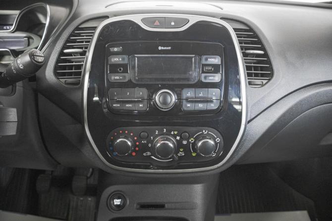 Renault Kaptur I с пробегом 2017 года, цена 1 299 000 рублей, 157670 км, внедорожник, Автокод Объявления