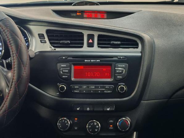 Kia Ceed II с пробегом 2013 года, цена 840 000 рублей, 251970 км, хэтчбек, Автокод Объявления