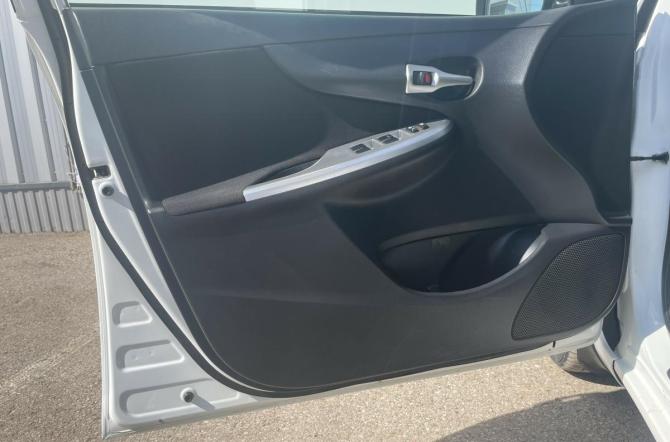 Toyota Corolla X (E140 E150) Рестайлинг с пробегом 2013 года, цена 949 000 рублей, 289375 км, седан, Автокод Объявления