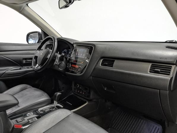 Mitsubishi Outlander III Рестайлинг 3 с пробегом 2019 года, цена 2 250 000 рублей, 151000 км, внедорожник, Автокод Объявления