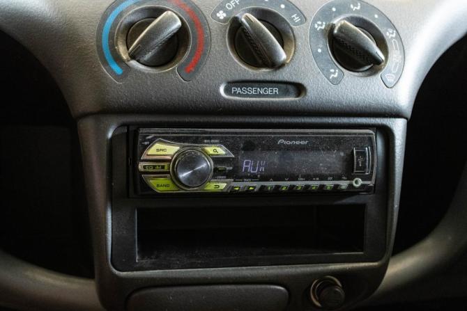 Toyota Echo с пробегом 2001 года, цена 200 000 рублей, 170370 км, хэтчбек, Автокод Объявления