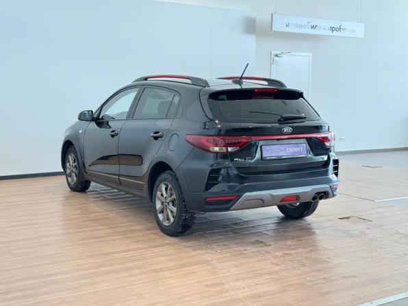 Kia Rio IV Рестайлинг с пробегом 2021 года, цена 1 620 000 рублей, 92289 км, хэтчбек, Автокод Объявления