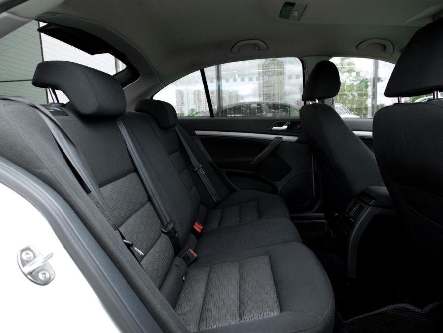 Skoda Octavia II (A5) Рестайлинг Москва  - изображение 9