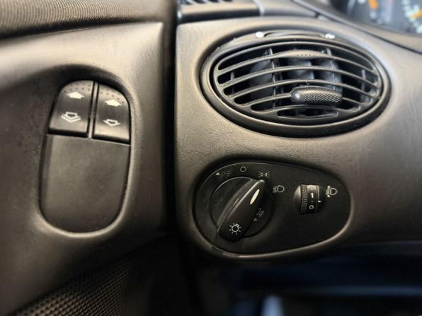 Ford Focus I Рестайлинг с пробегом 2005 года, цена 199 000 рублей, 287886 км, седан, Автокод Объявления