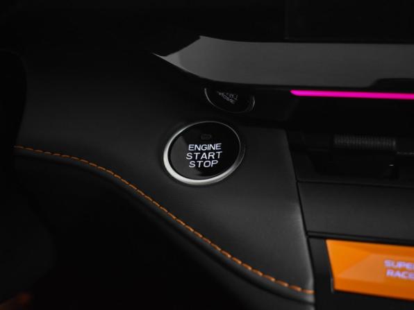Changan UNI-V I с пробегом 2023 года, цена 2 290 000 рублей, 26519 км, лифтбек, Автокод Объявления