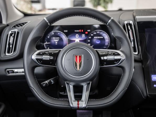 Hongqi HS3 с пробегом 2025 года, цена 3 130 000 рублей, 8 км, внедорожник, Автокод Объявления