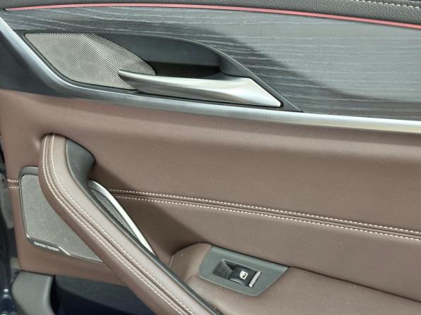 BMW 5 серии VII (G30/G31/G38) Рестайлинг с пробегом 2021 года, цена 5 750 000 рублей, 107120 км, седан, Автокод Объявления