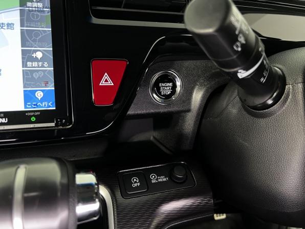 Honda Stepwgn V Рестайлинг с пробегом 2019 года, цена 2 600 000 рублей, 52000 км, минивэн, Автокод Объявления