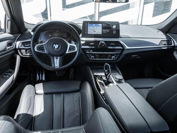 BMW 5 серии VII (G30/G31/G38) Рестайлинг с пробегом 2021 года, цена 4 850 000 рублей, 1890 км, седан, Автокод Объявления