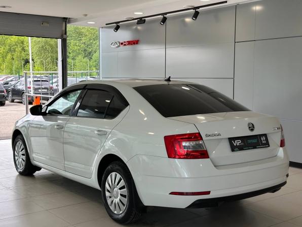 Skoda Octavia III (A7) Рестайлинг с пробегом 2018 года, цена 1 297 000 рублей, 259261 км, лифтбек, Автокод Объявления