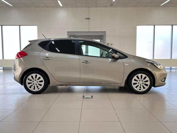 Kia Ceed II с пробегом 2014 года, цена 1 190 000 рублей, 172000 км, хэтчбек, Автокод Объявления