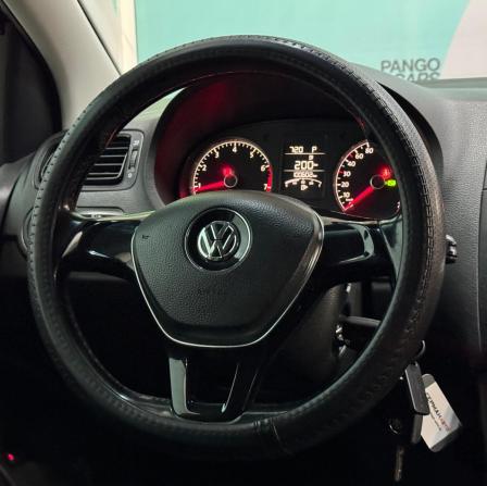 Volkswagen Polo V Рестайлинг с пробегом 2017 года, цена 1 125 000 рублей, 100599 км, седан, Автокод Объявления