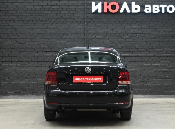 Volkswagen Polo V Рестайлинг с пробегом 2017 года, цена 1 080 000 рублей, 52743 км, седан, Автокод Объявления