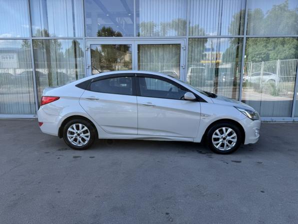Hyundai Solaris I Рестайлинг с пробегом 2015 года, цена 1 200 000 рублей, 77000 км, седан, Автокод Объявления